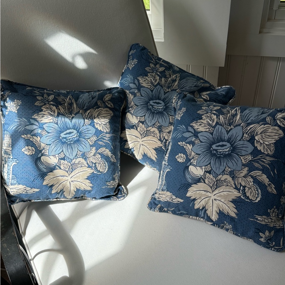4 designer throw pillows.  NWOT. Custom